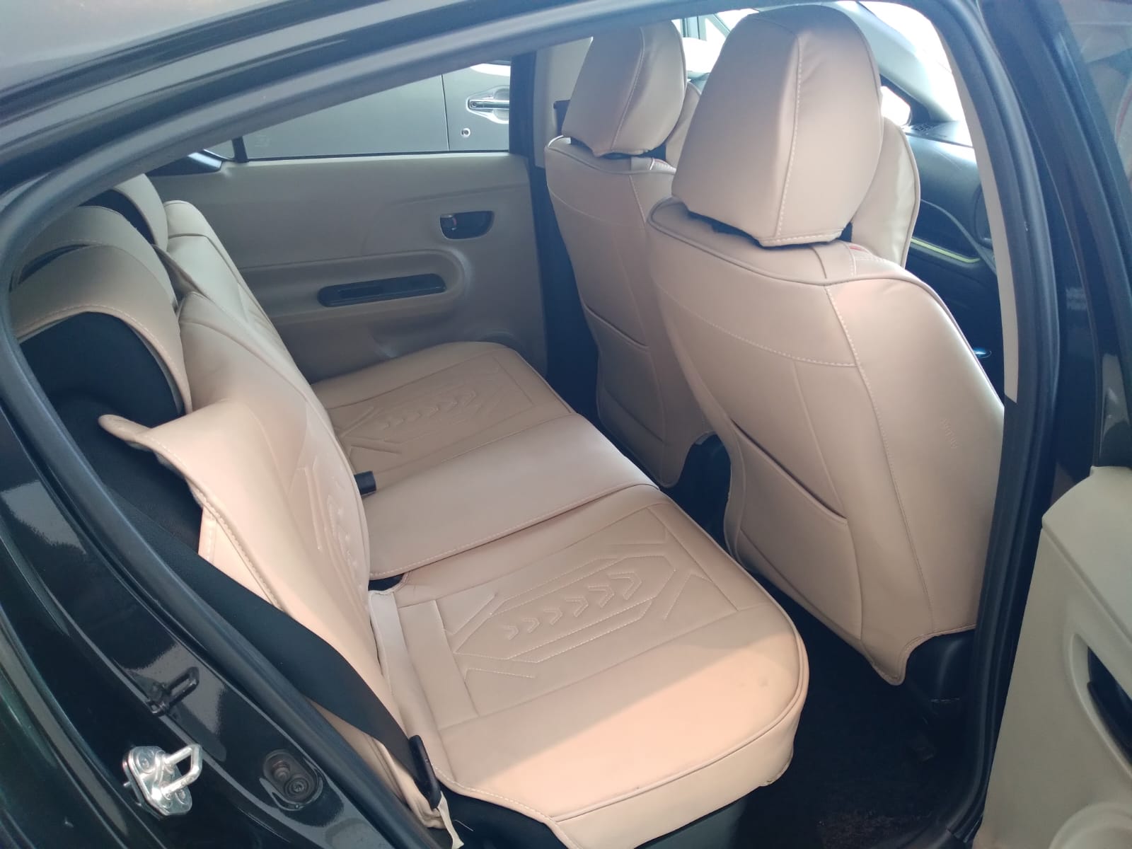 Toyota Aqua S Grade 2014 thumbnail 3